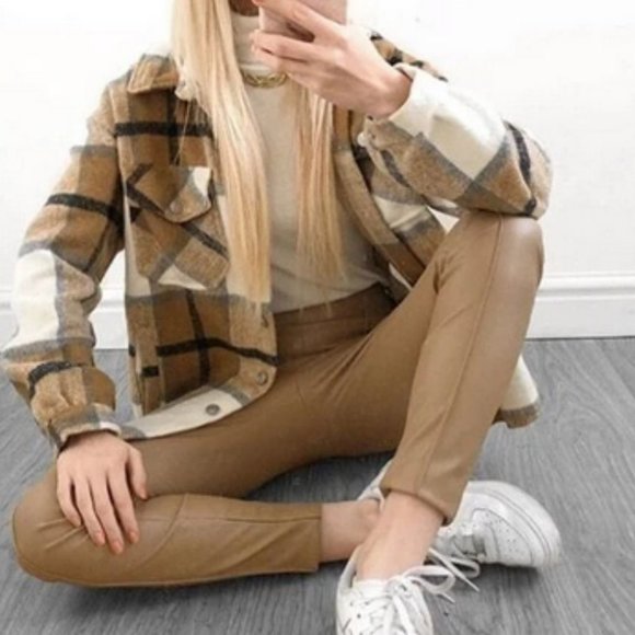 Plaid Flap Pocket detailed button down Overshirt - Picture 5 of 16